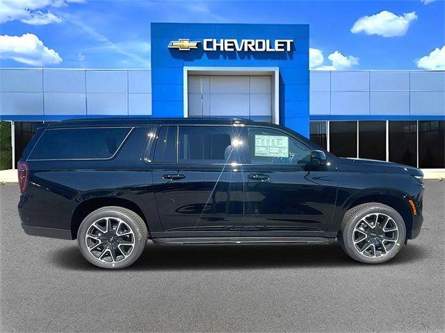 New 2026 Chevrolet Suburban RST image 2