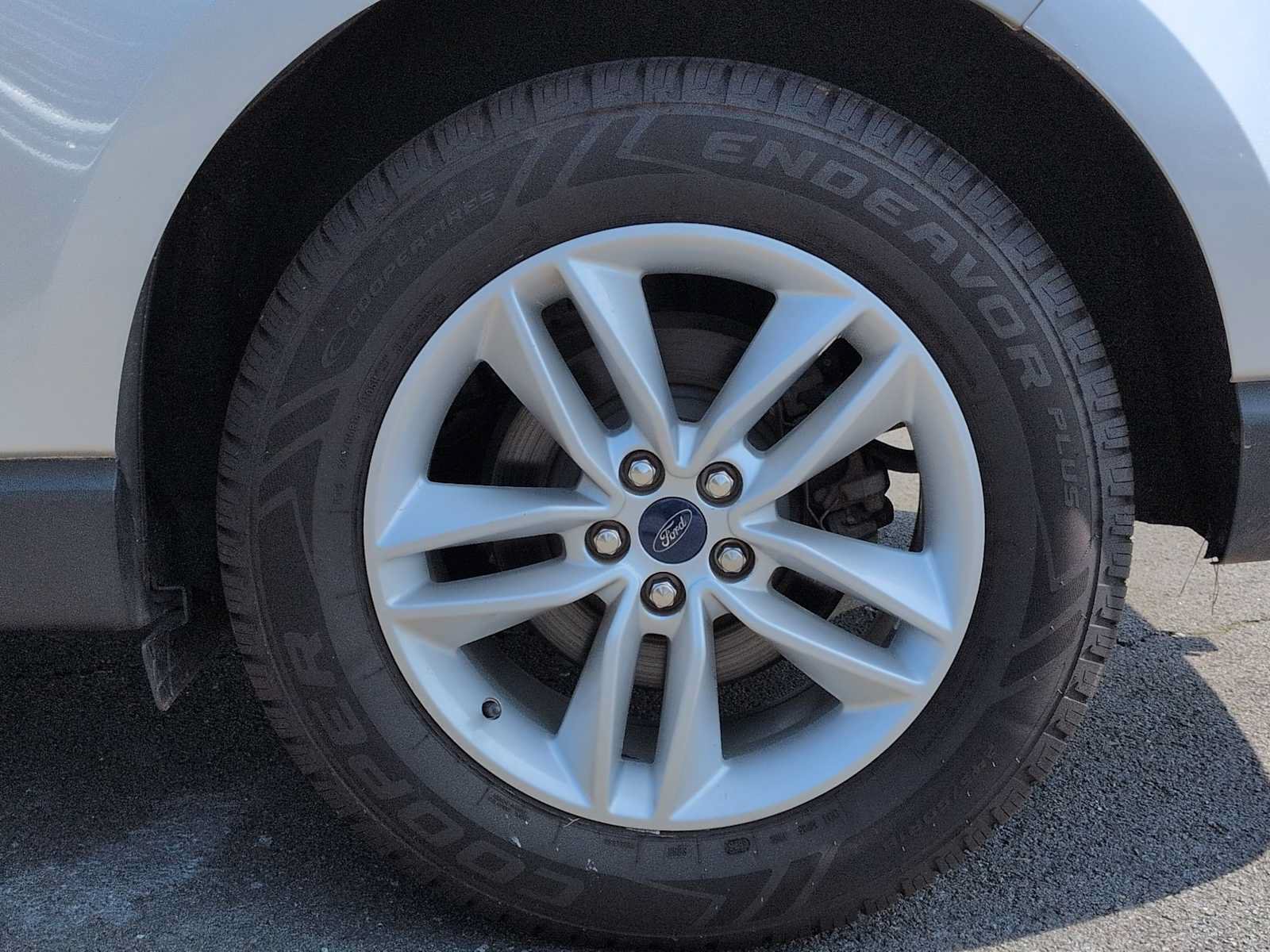 Used 2015 Ford Edge SEL w/ Equipment Group 201A FWD image 14