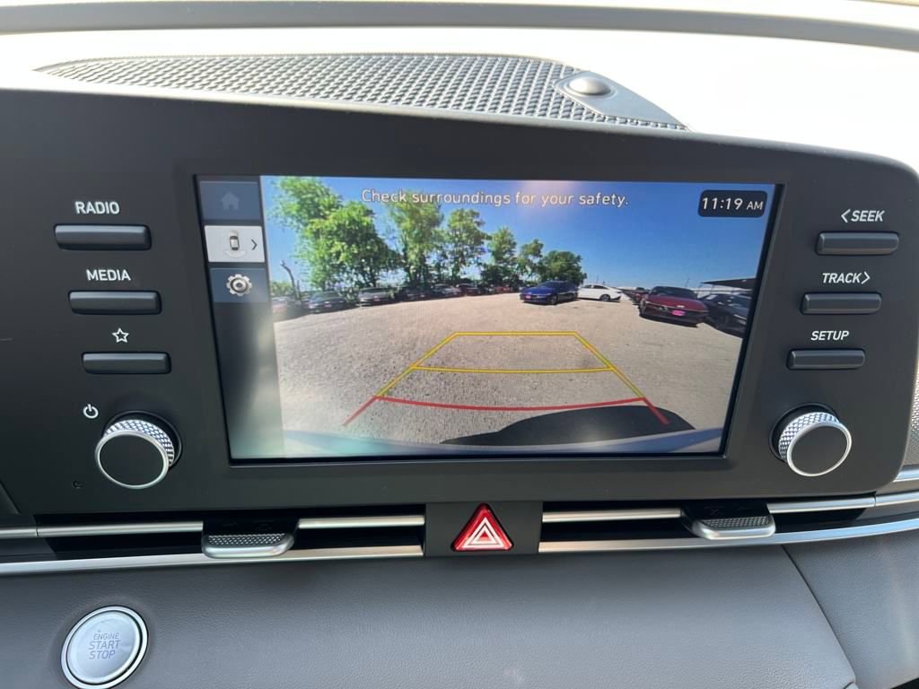 Used 2025 Hyundai Elantra Sport image 22