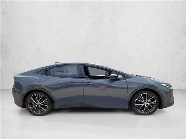 Used 2023 Toyota Prius XLE FWD image 4