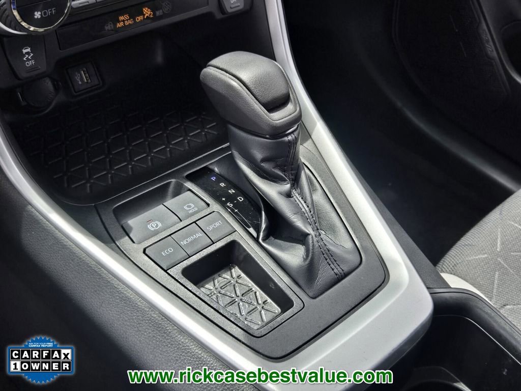 Used 2023 Toyota RAV4 XLE w/ Convenience Package image 28