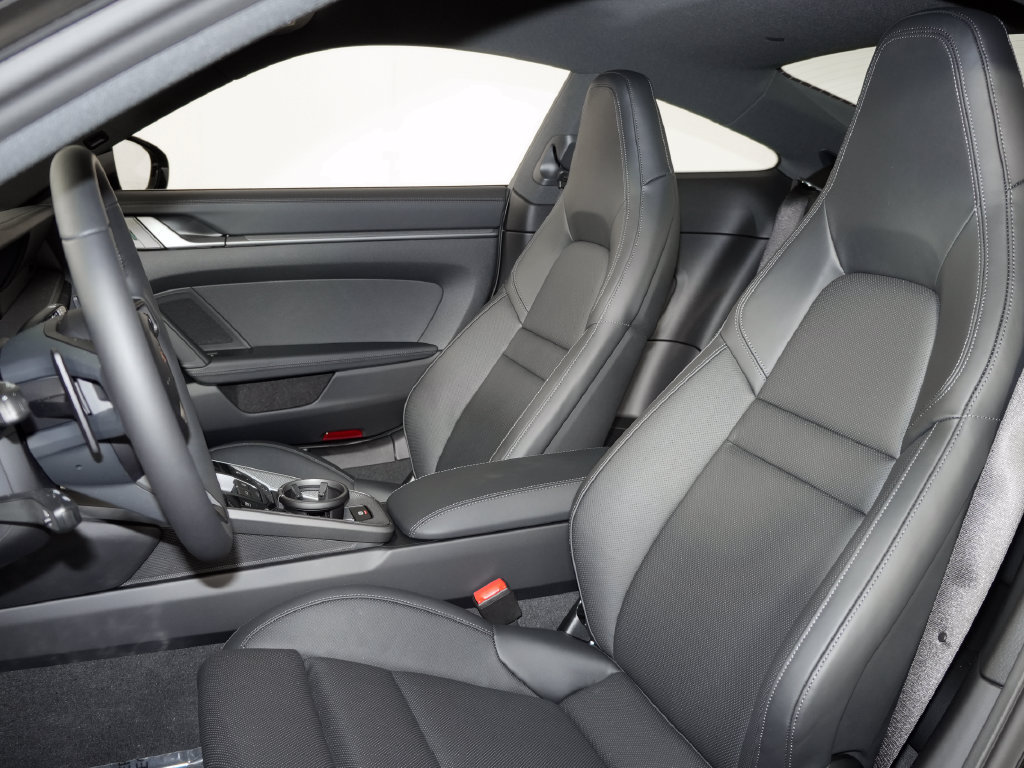 New 2026 Porsche 911 Carrera RWD image 5