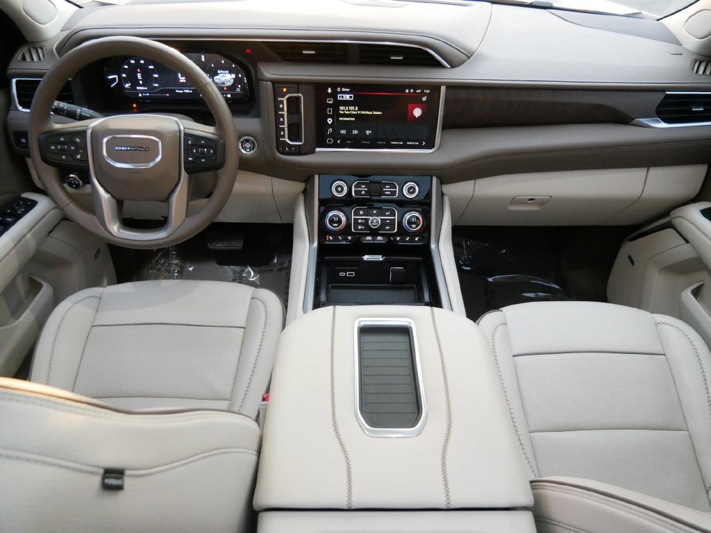 Used 2023 GMC Yukon Denali AWD/4WD image 12