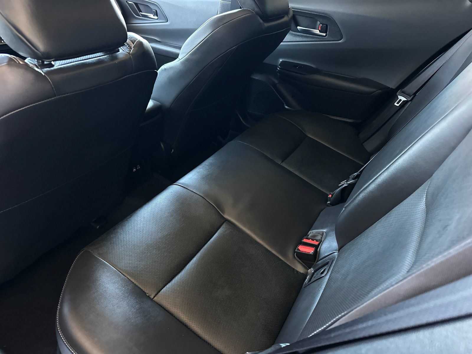 Used 2024 Toyota Prius Limited FWD image 11
