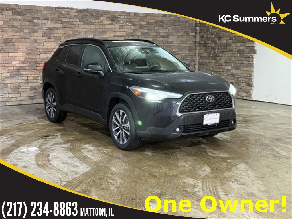 Used 2022 Toyota Corolla Cross XLE w/ Convenience Package image 1