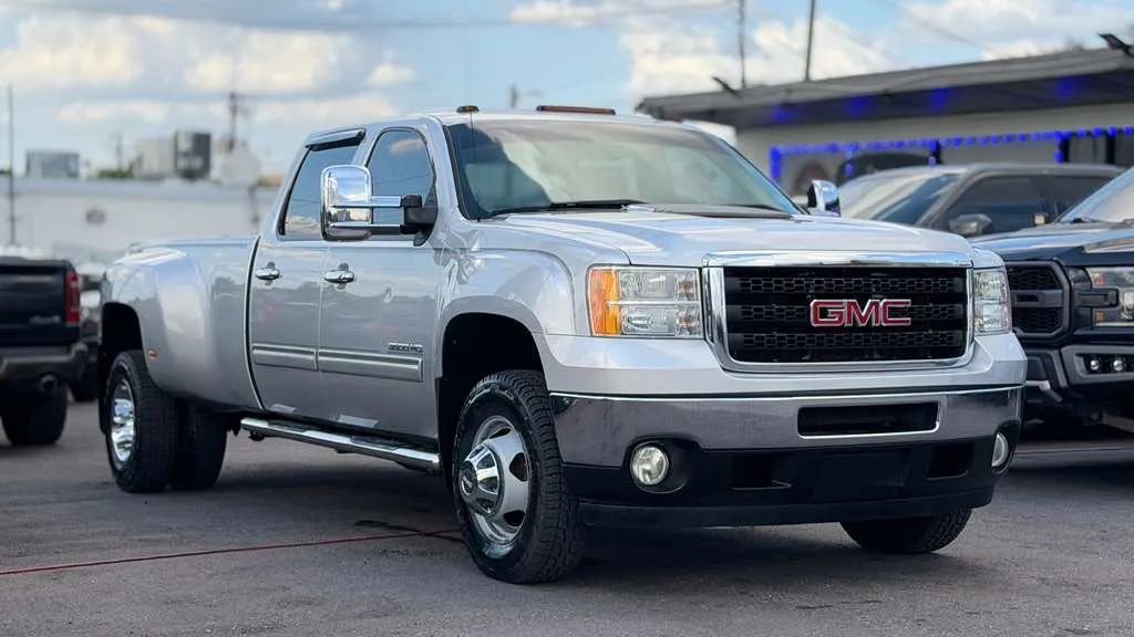 Used 2011 GMC Sierra 3500 SLT w/ SLT Convenience Package