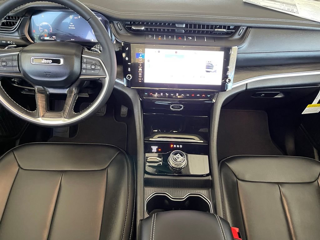 New 2026 Jeep Grand Cherokee L Limited w/ Limited Altitude Package AWD/4WD image 13