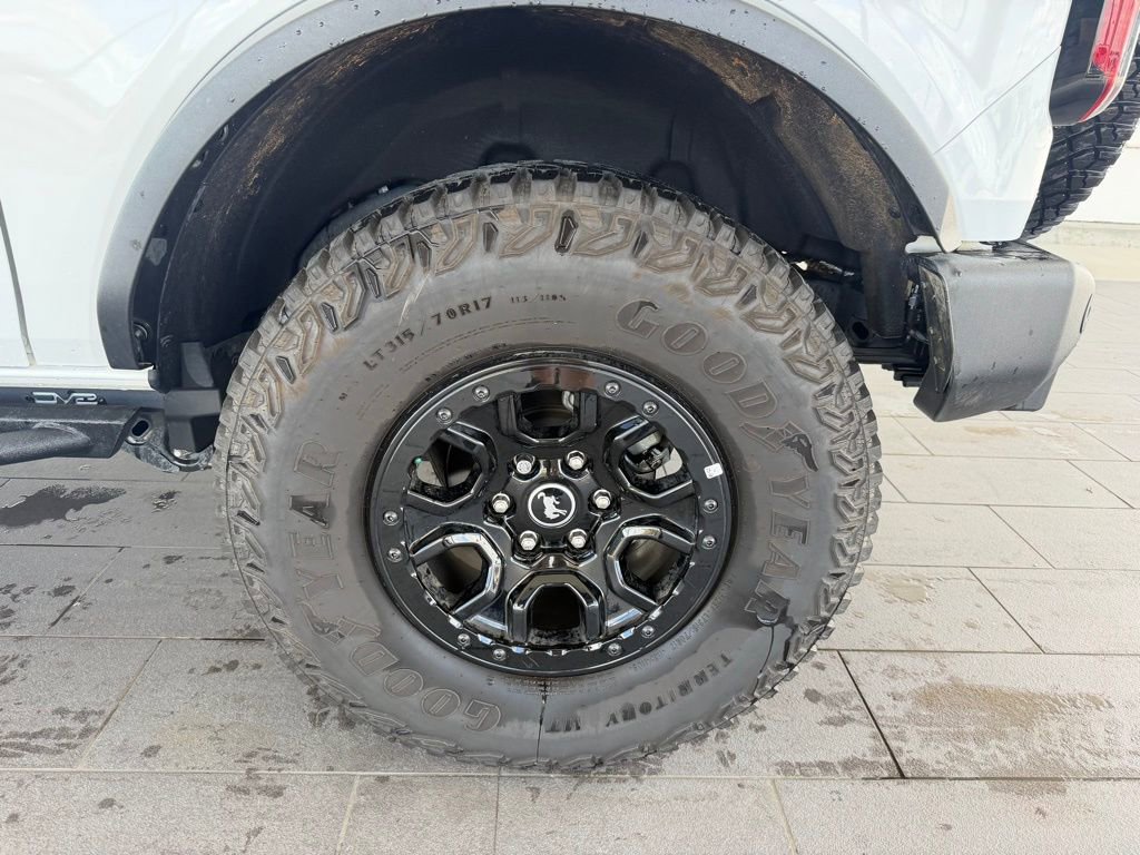 Used 2024 Ford Bronco Wildtrak image 12