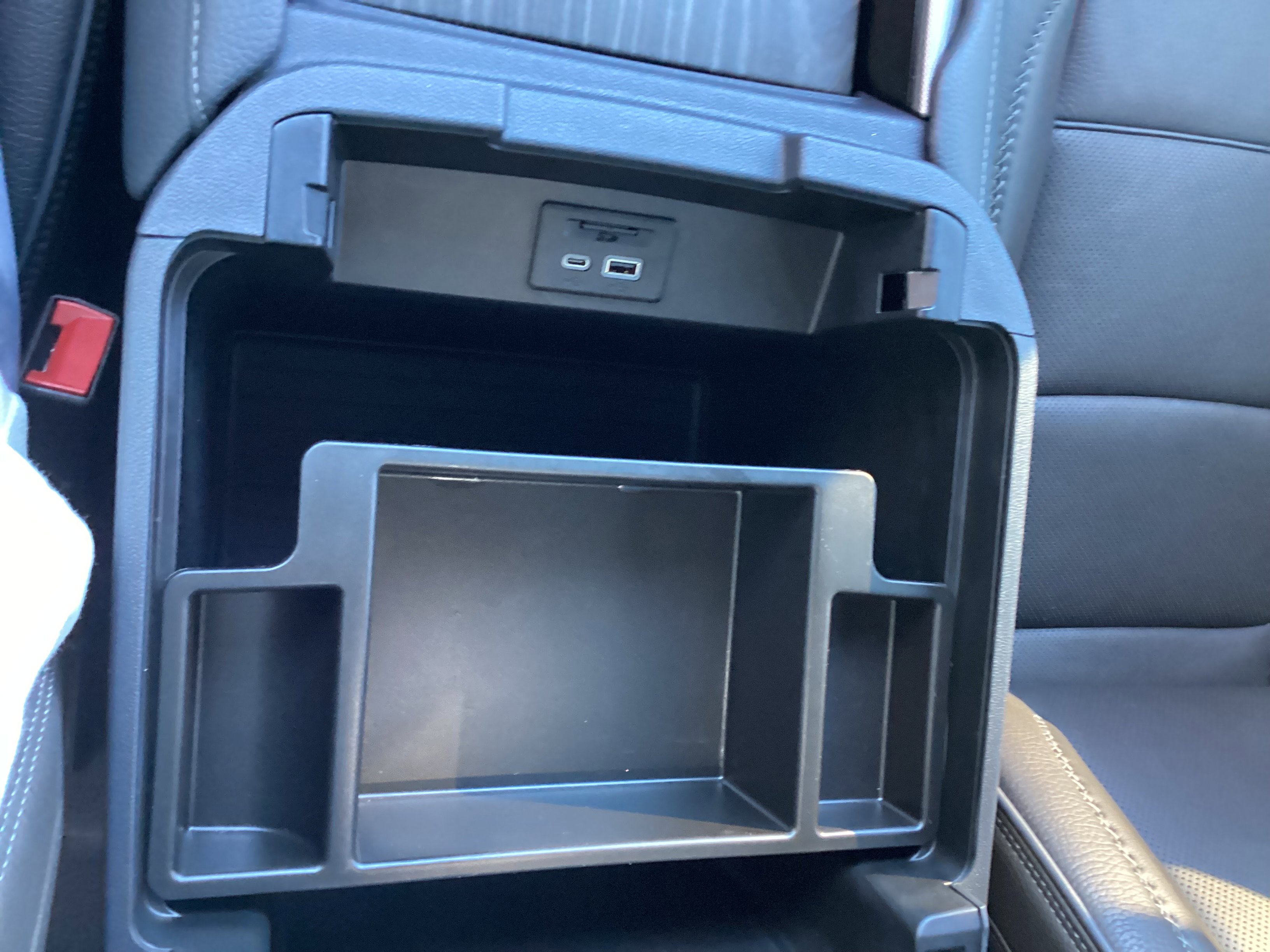 Used 2021 GMC Yukon XL Denali w/ Denali Premium Package image 40