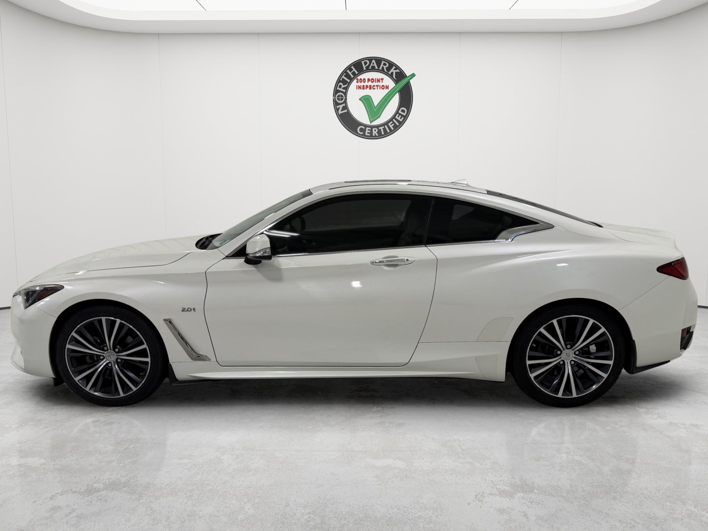 Used 2017 INFINITI Q60 2.0t AWD/4WD image 2
