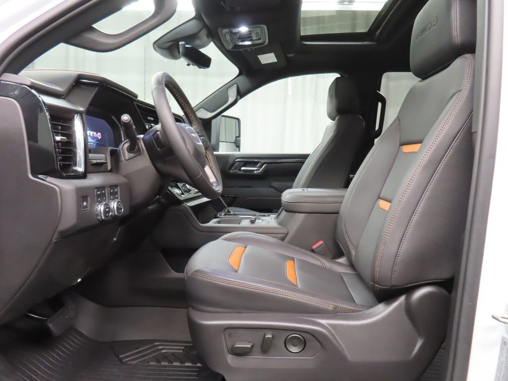 Used 2025 GMC Sierra 2500 AT4 w/ AT4 Premium Plus Package image 12