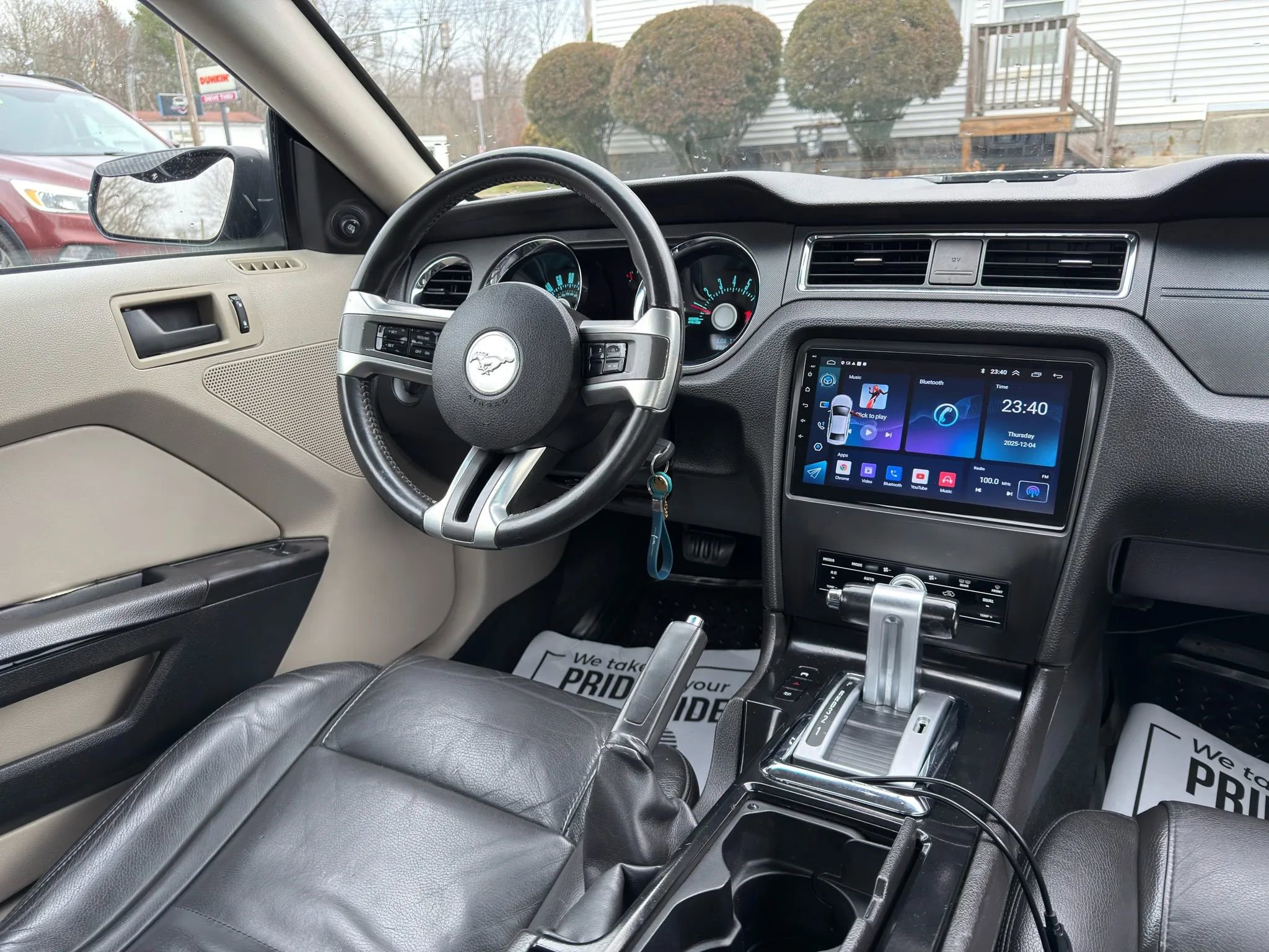 Used 2010 Ford Mustang Coupe image 25