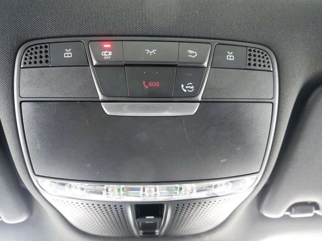 Used 2021 Mercedes-Benz GLC 300 4MATIC image 25