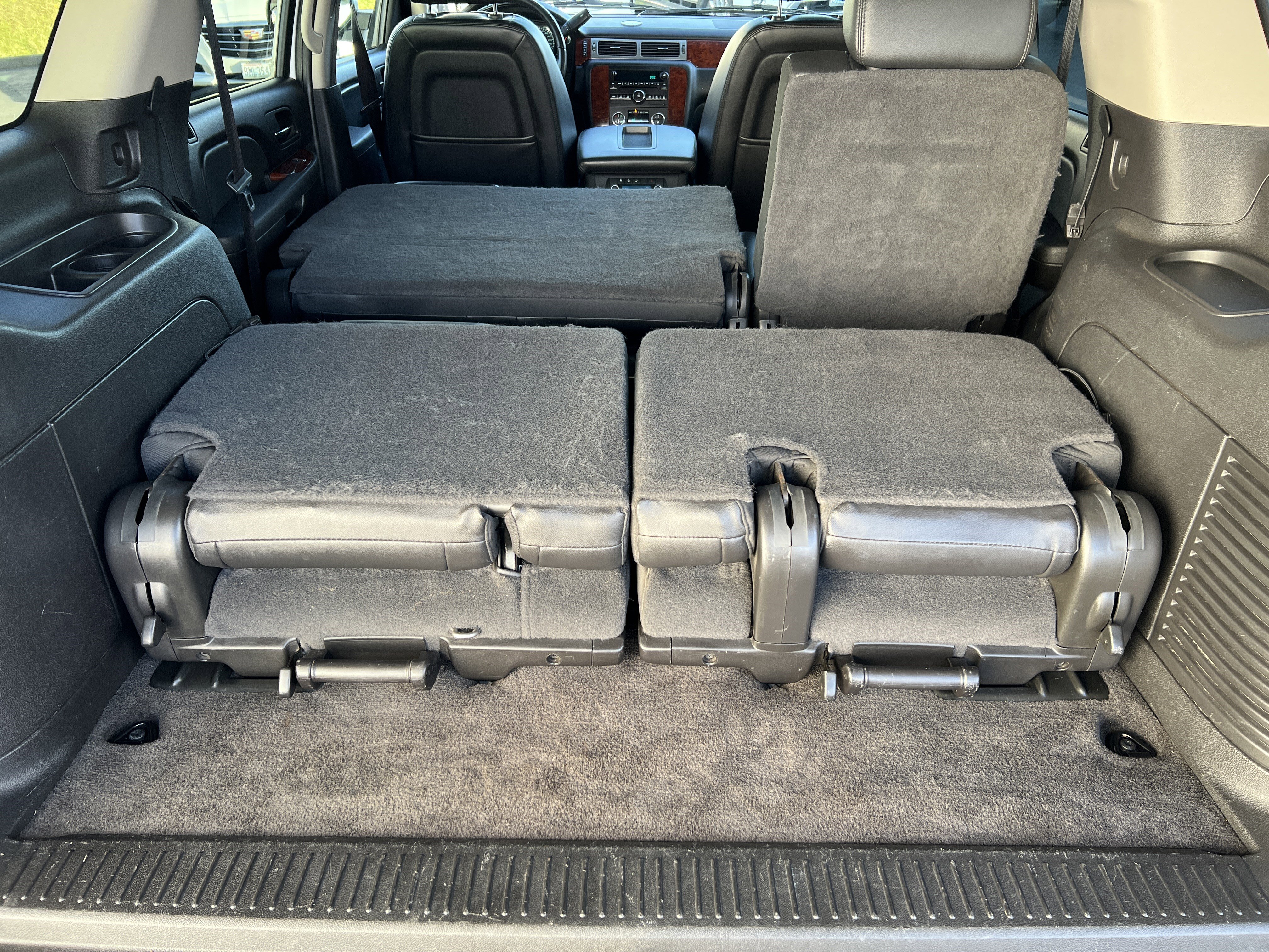 Used 2010 Chevrolet Tahoe LT image 19