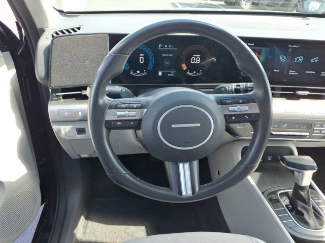 Used 2025 Hyundai Kona SEL FWD image 5