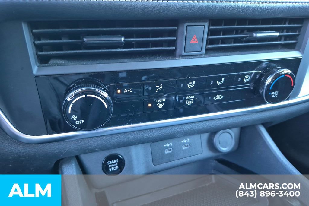 Used 2024 Nissan Rogue S image 28