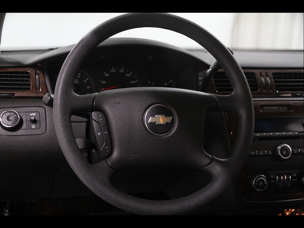 Used 2010 Chevrolet Impala LS FWD image 7