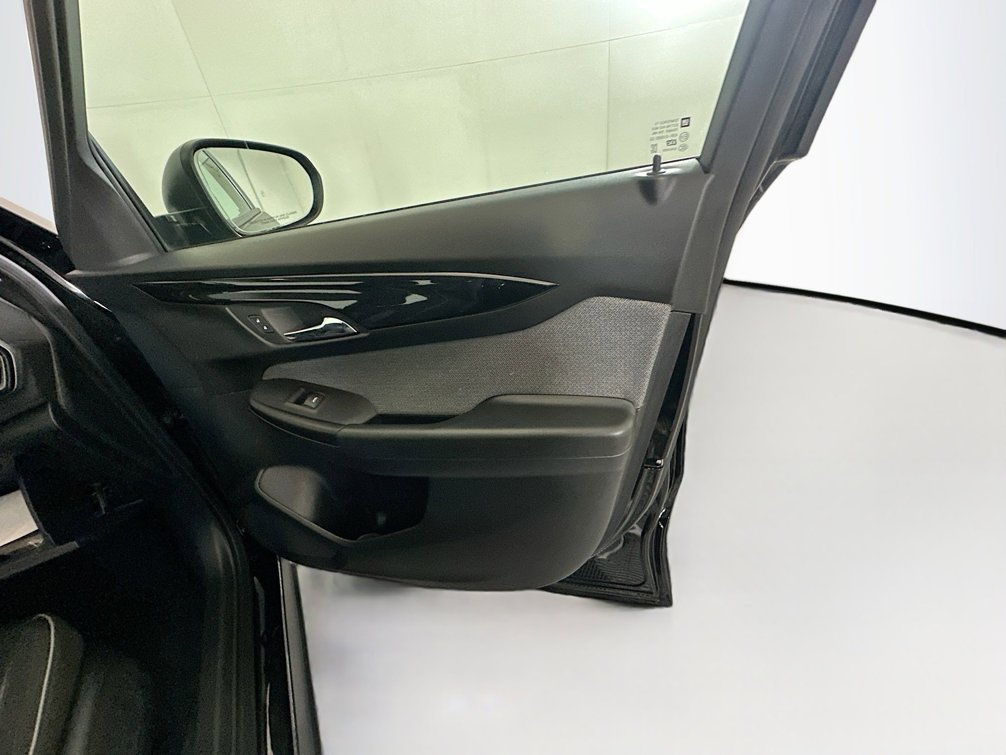 Used 2024 Chevrolet TrailBlazer LS image 29