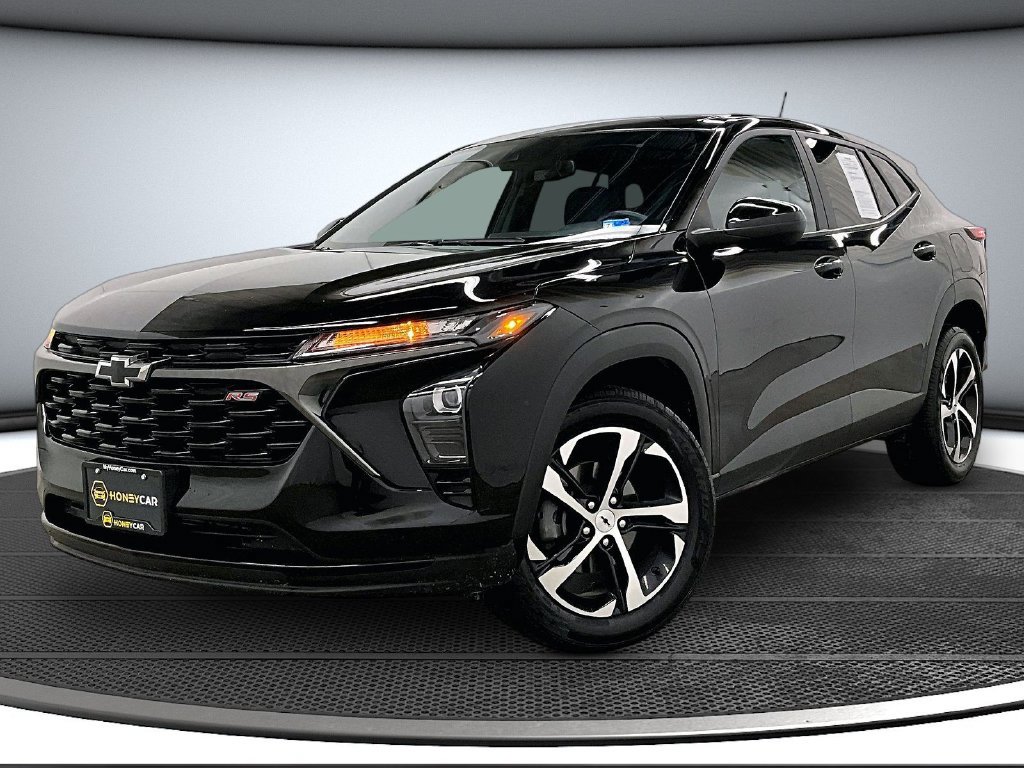 Used 2024 Chevrolet Trax RS FWD image 3