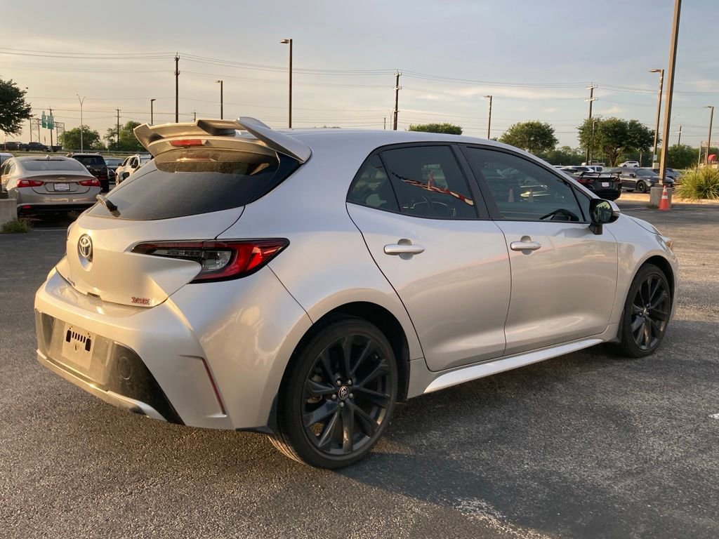 Certified 2025 Toyota Corolla XSE FWD image 4