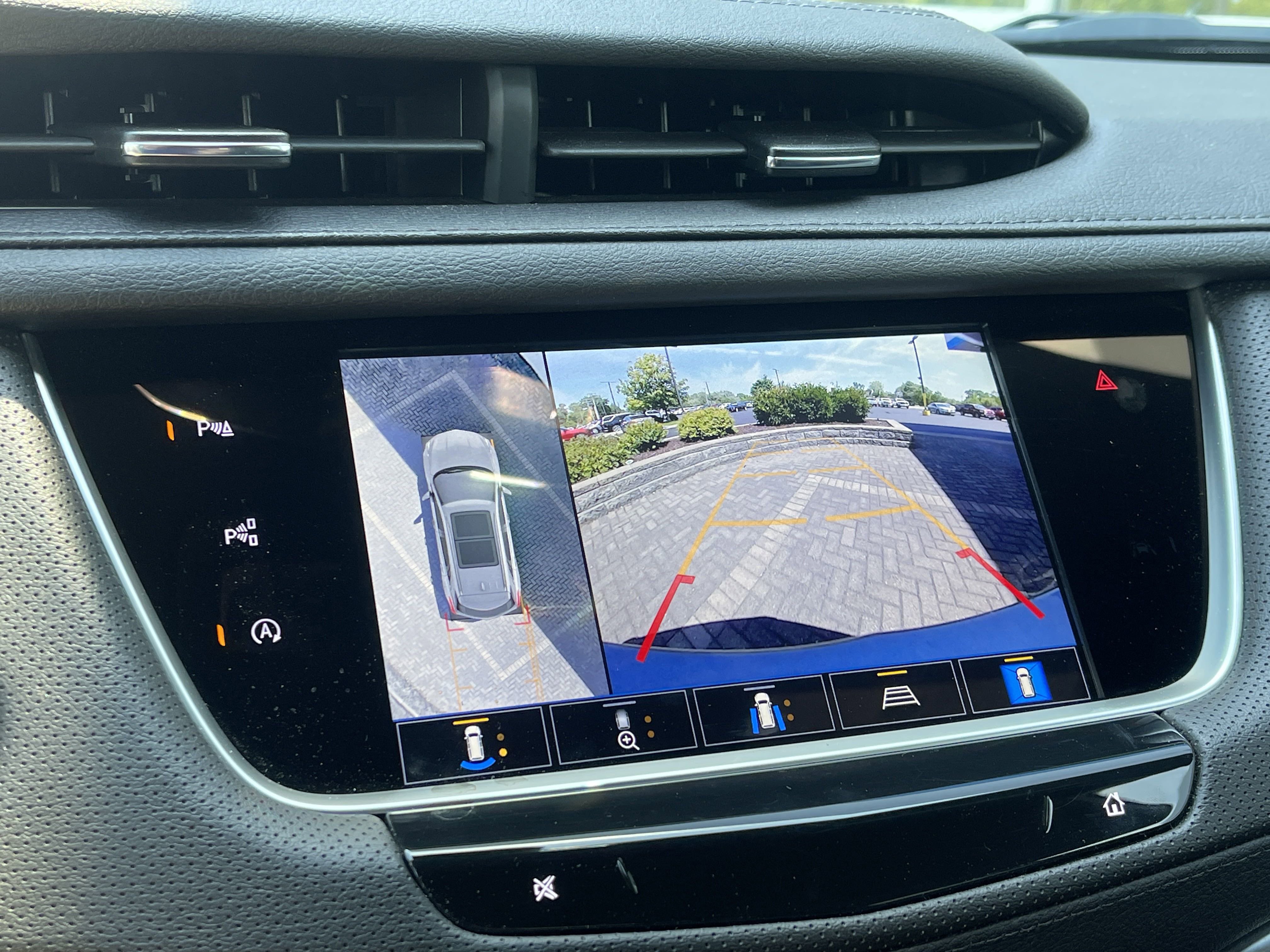 Used 2025 Cadillac XT5 Premium Luxury w/ Technology Package image 35