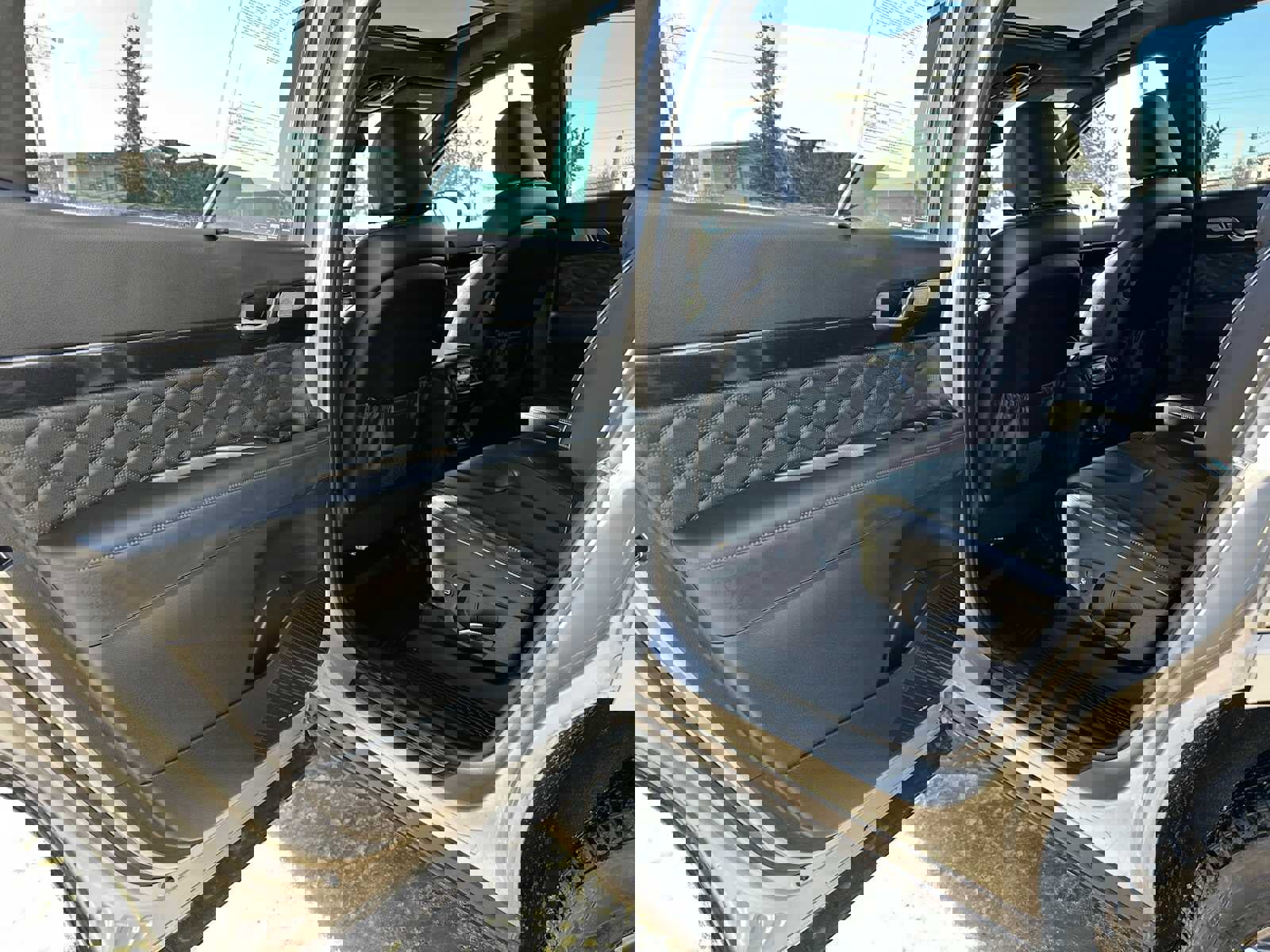 Used 2022 Hyundai Palisade Calligraphy image 18