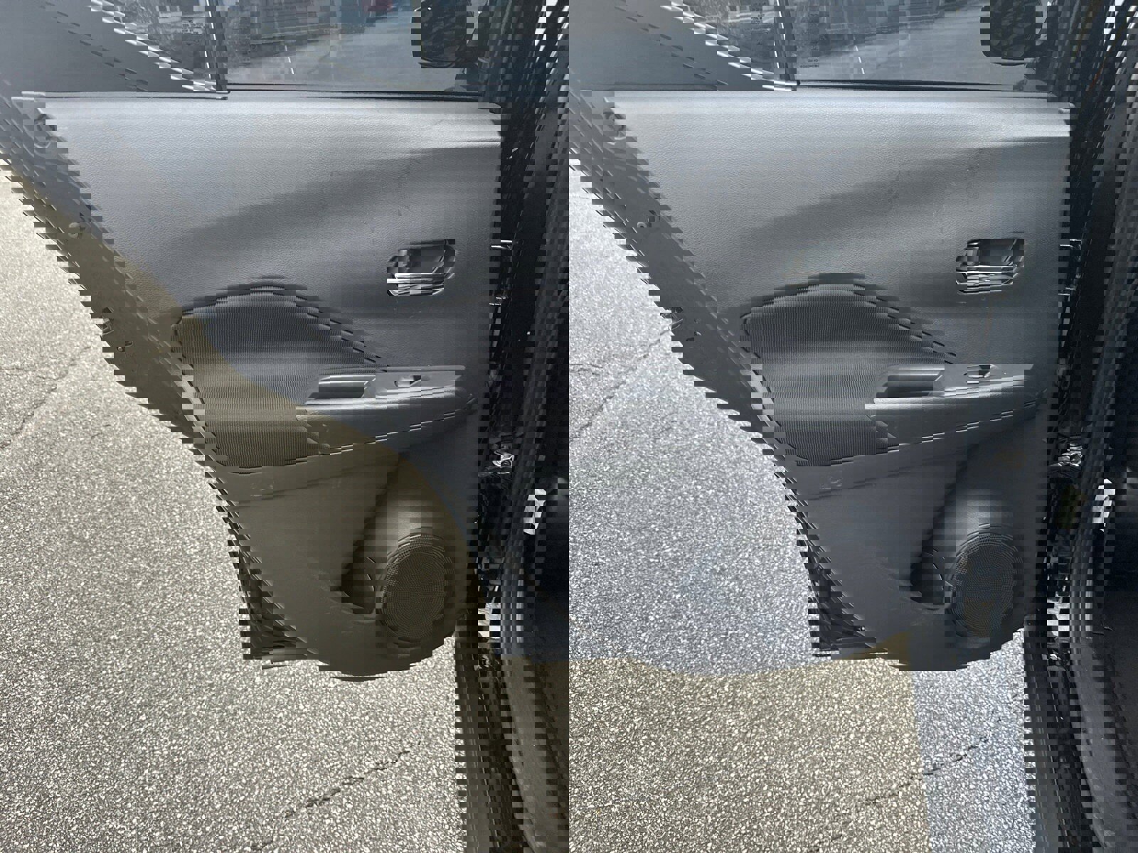 Used 2024 Nissan Kicks SV image 21