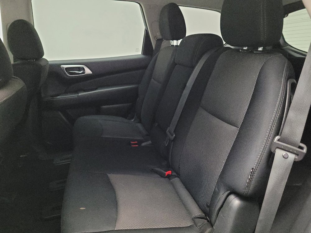 Used 2019 Nissan Pathfinder S FWD image 18