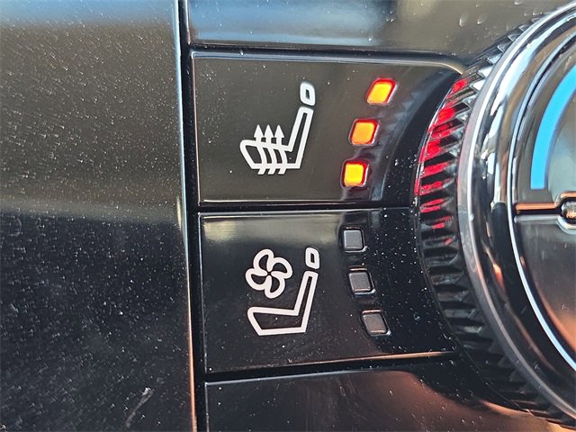 Used 2025 Nissan Pathfinder Platinum w/ Cargo Package image 32