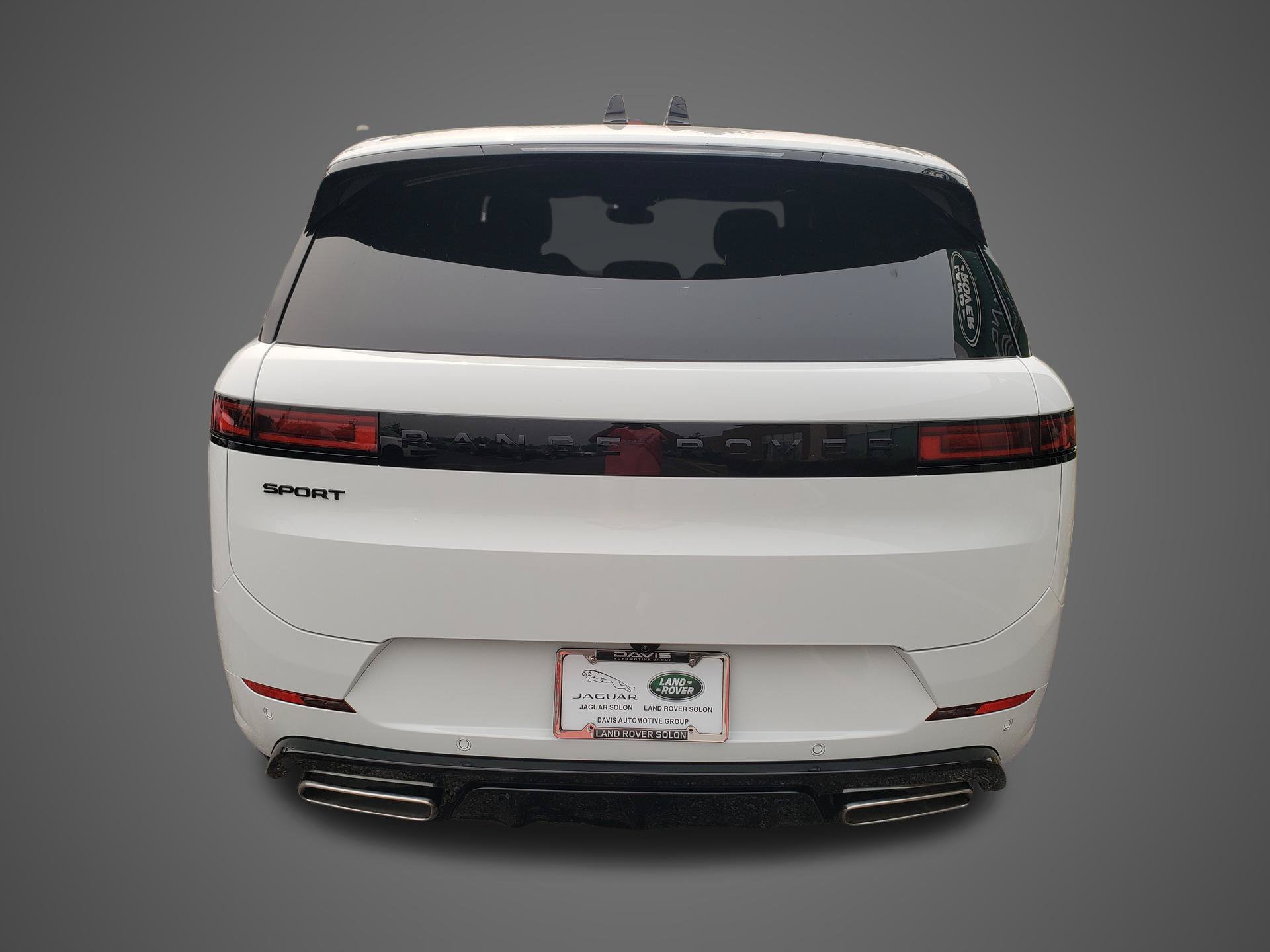 New 2026 Land Rover Range Rover Sport Dynamic SE AWD/4WD image 6