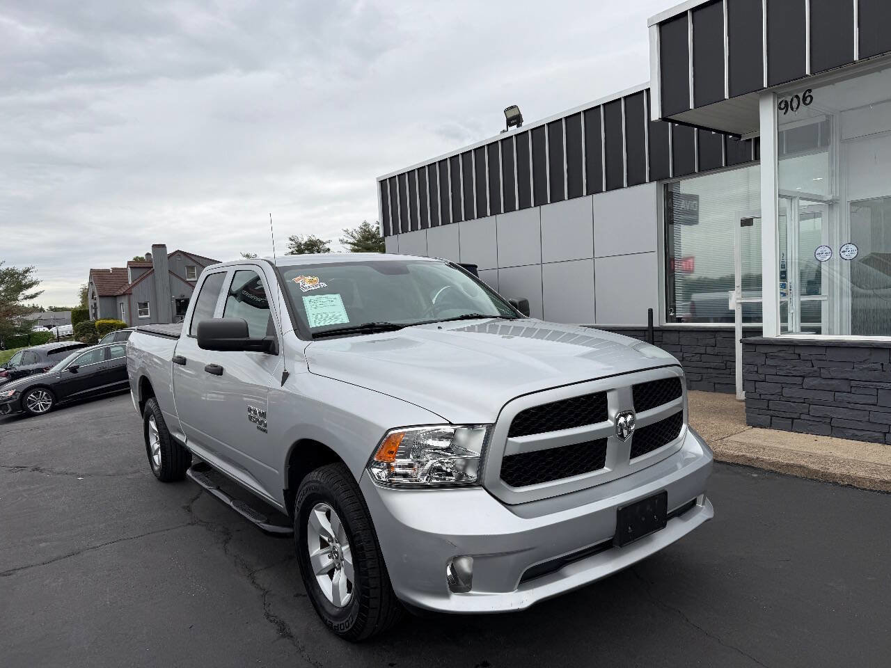 Used 2019 RAM 1500 Express AWD/4WD image 9