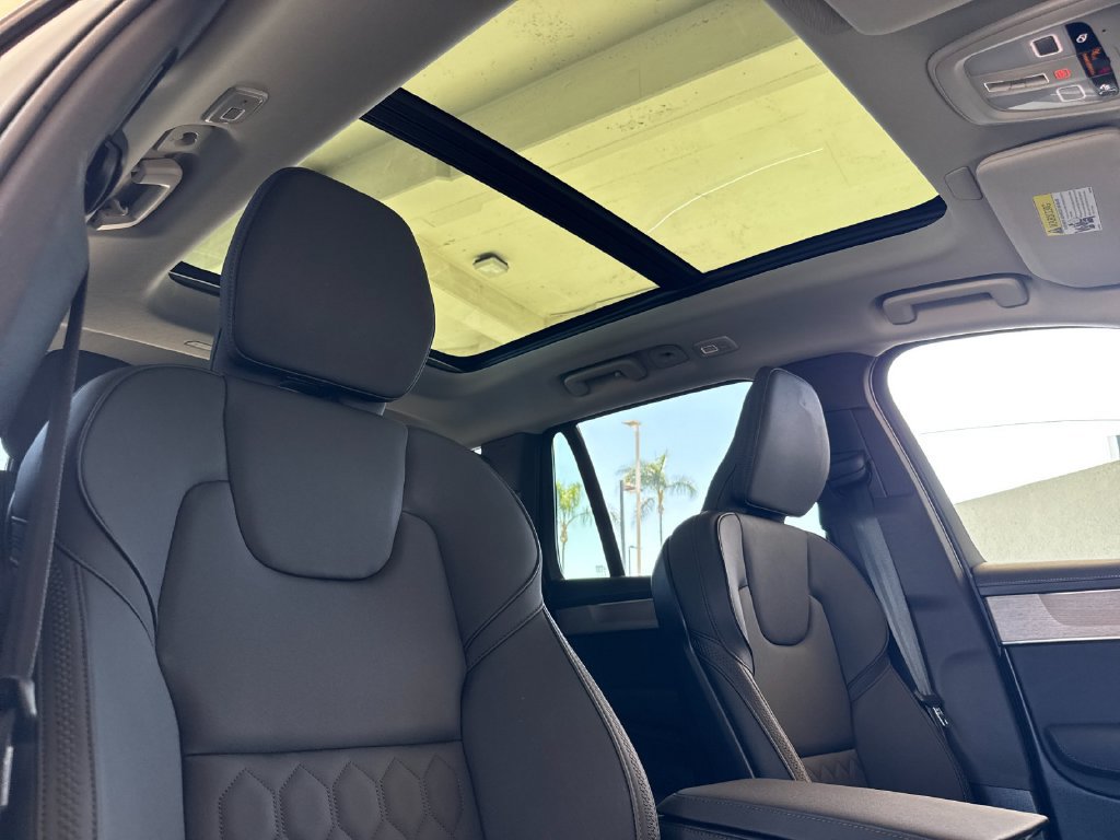 Certified 2026 Volvo XC90 B6 Plus AWD/4WD image 17