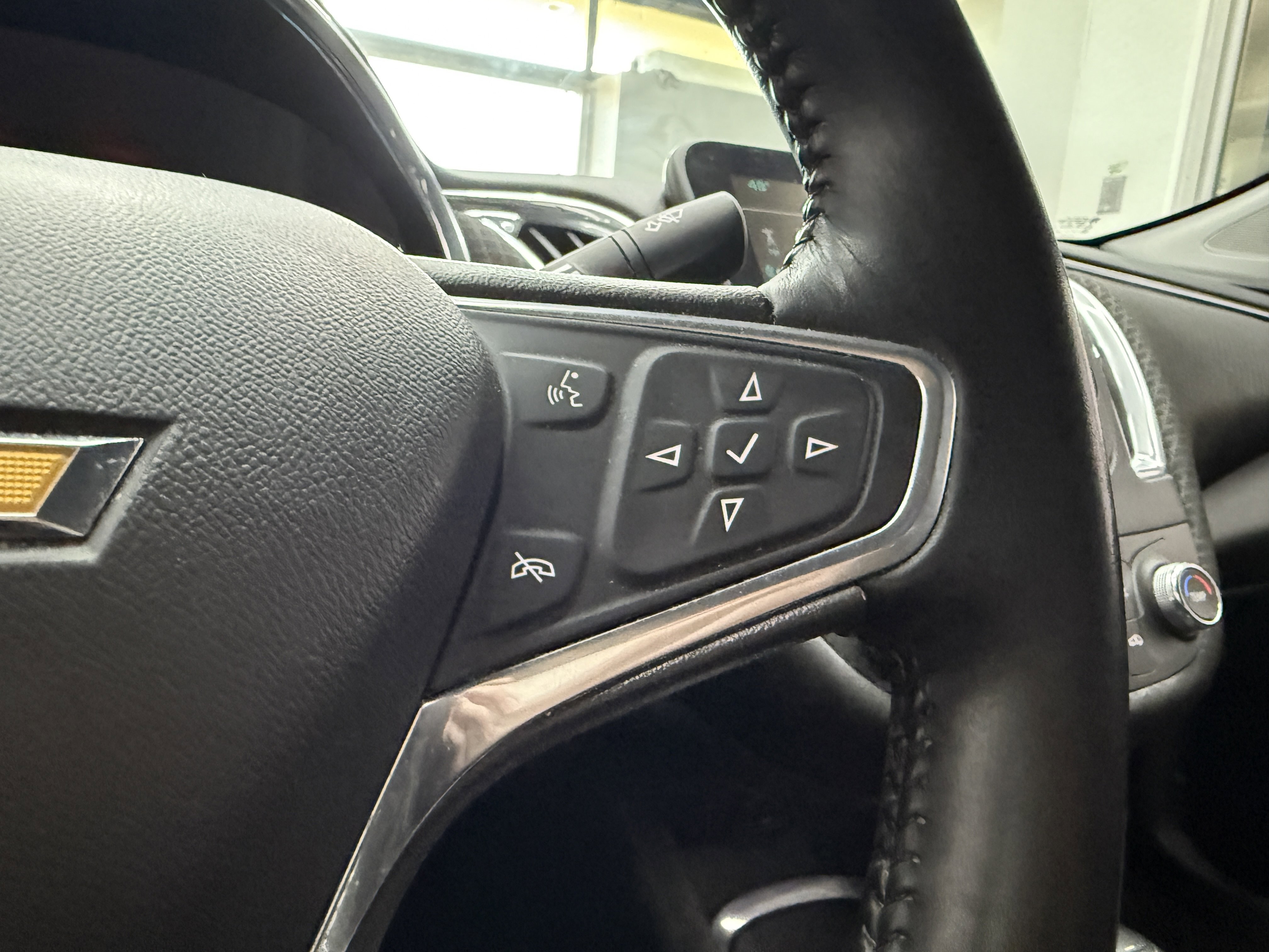 Used 2018 Chevrolet Malibu LT image 15