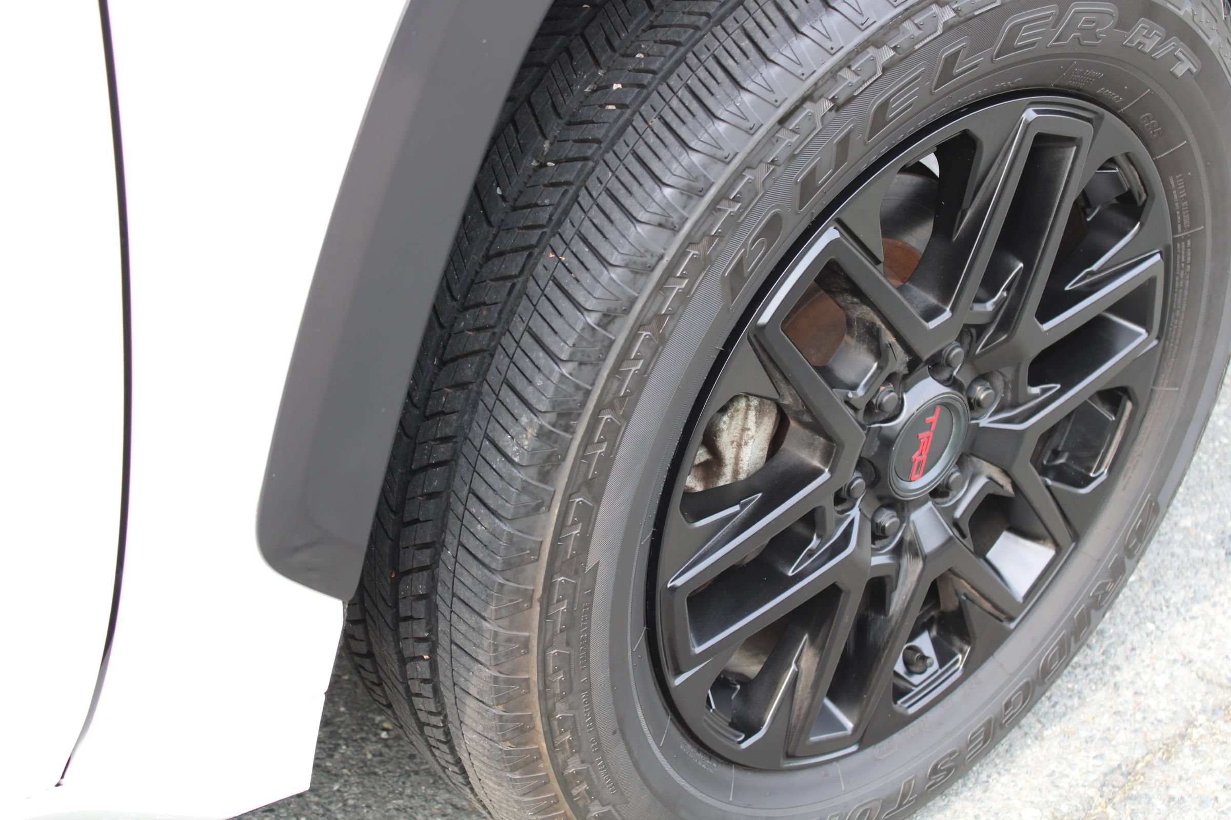 Used 2022 Toyota Tundra SR5 w/ SR5 Premium Package AWD/4WD image 36