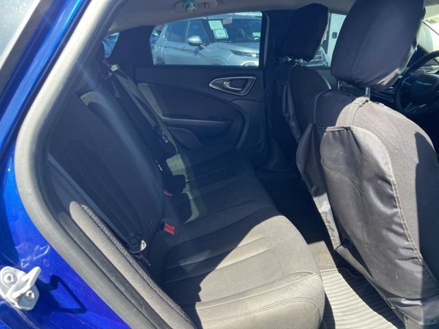 Used 2016 Chrysler 200 Limited w/ Convenience Group FWD image 7