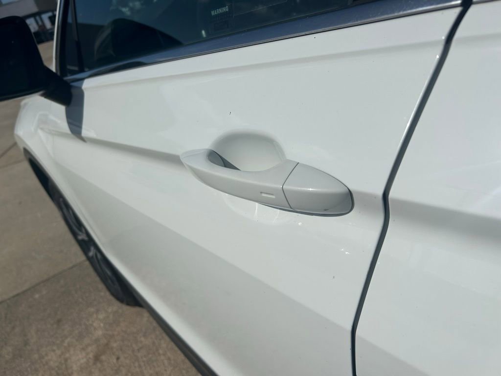 Used 2019 Volkswagen Tiguan SE w/ Panoramic Sunroof Package image 27