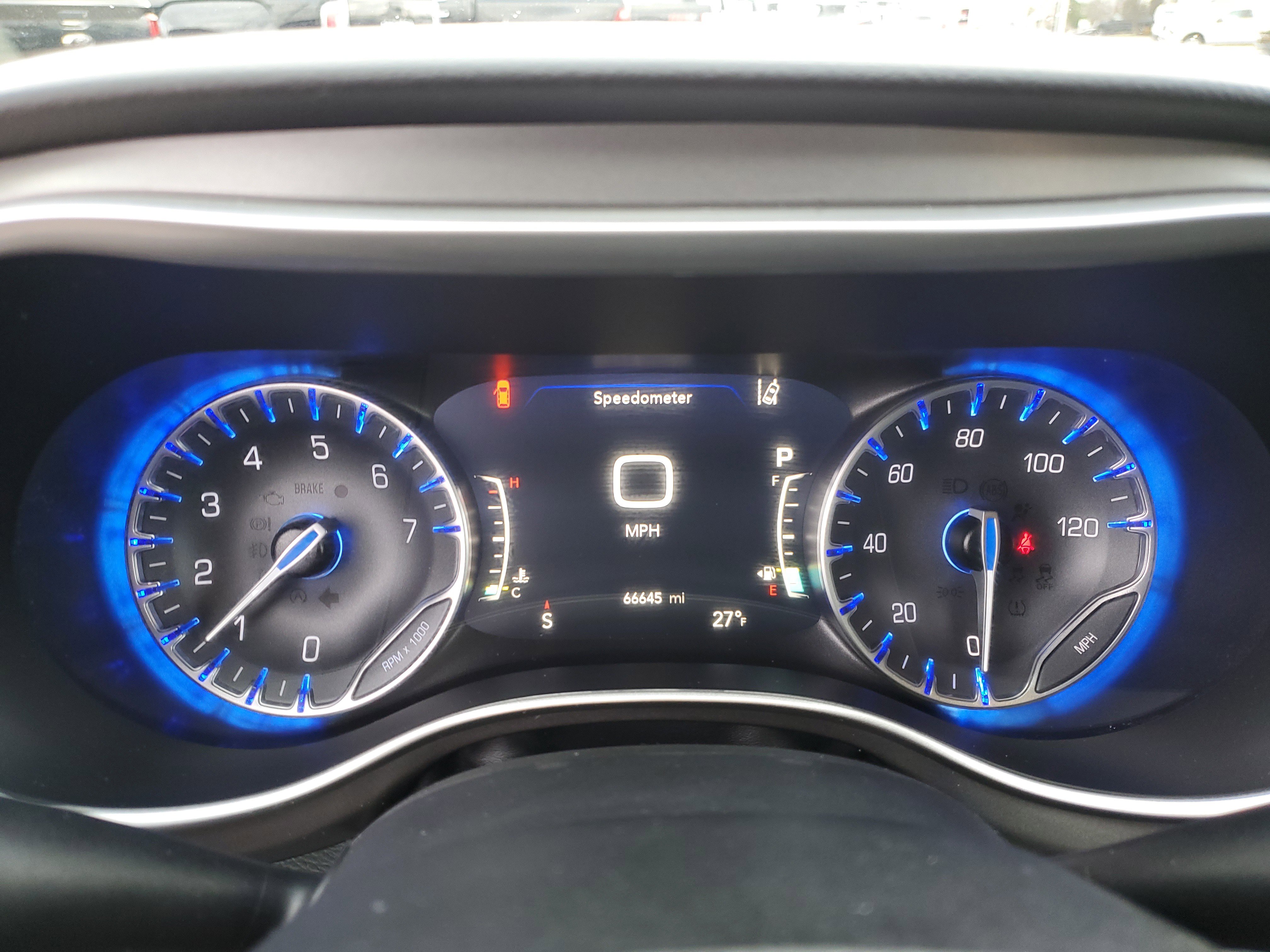 Used 2023 Chrysler Pacifica Touring-L image 24