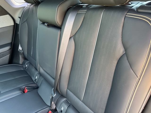 Certified 2025 Cadillac Optiq Luxury 2 w/ LPO, Floor Liner Package AWD/4WD image 13