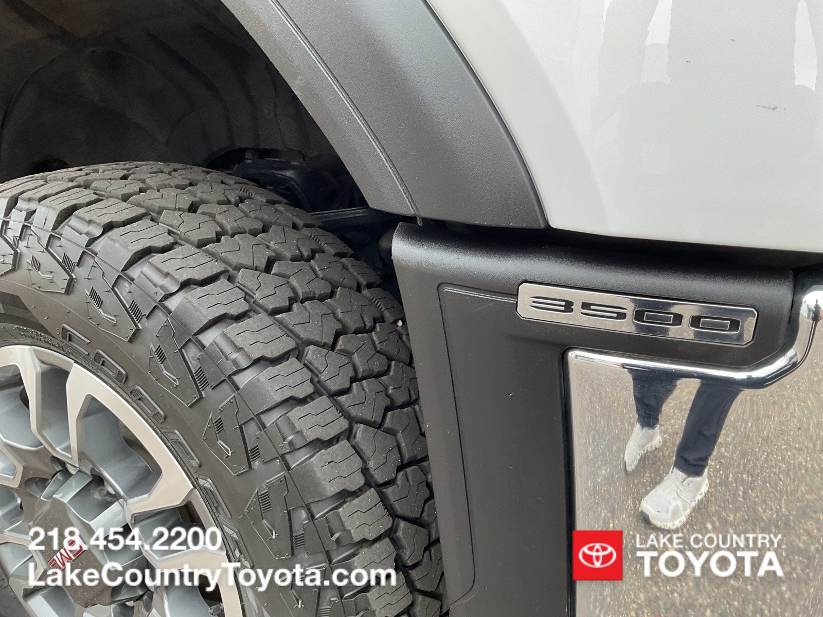 Used 2025 GMC Sierra 3500 SLE w/ SLE Convenience Package AWD/4WD image 9