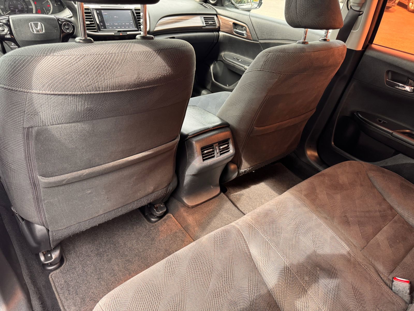 Used 2017 Honda Accord EX image 16