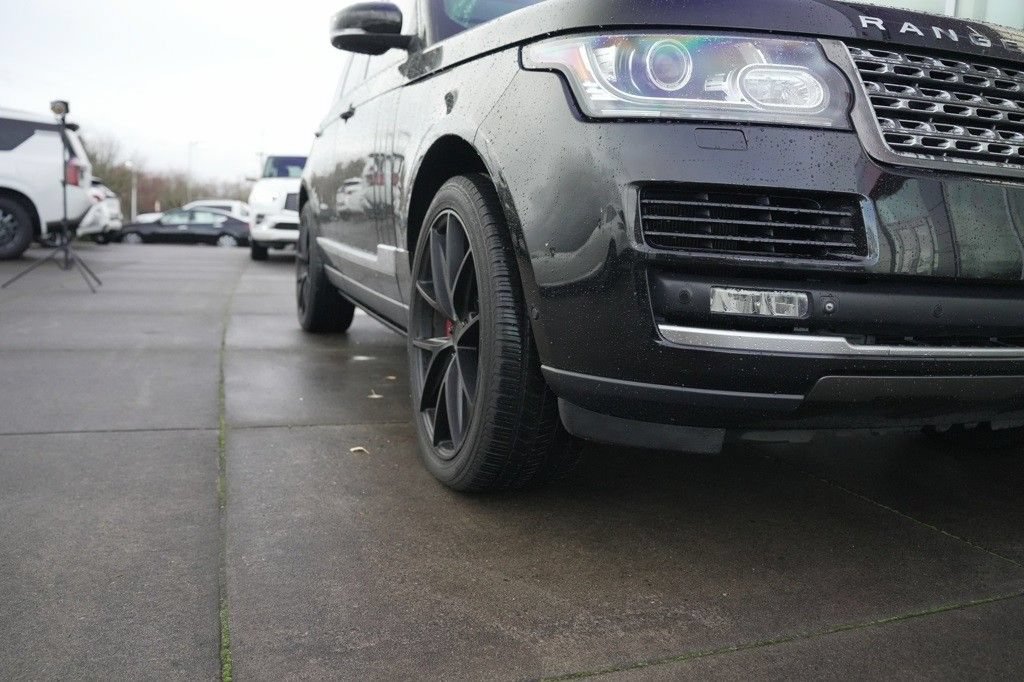 Used 2015 Land Rover Range Rover Supercharged AWD/4WD image 37
