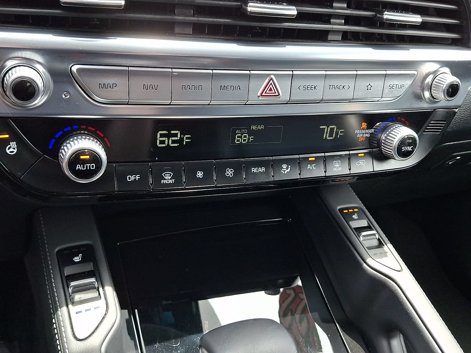 Used 2022 Kia Telluride SX w/ SX Prestige Package AWD/4WD image 18