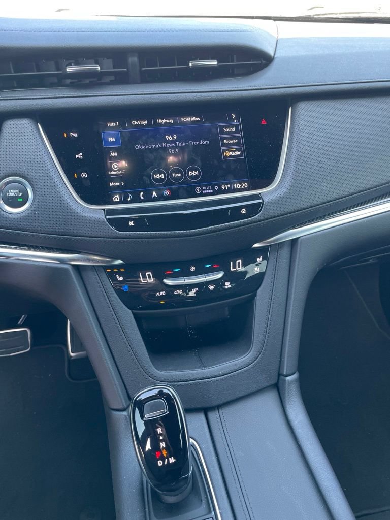 Used 2025 Cadillac XT5 Sportv w/ Technology Package AWD/4WD image 12