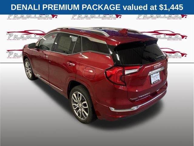 Used 2023 GMC Terrain Denali w/ Denali Premium Package AWD/4WD image 4