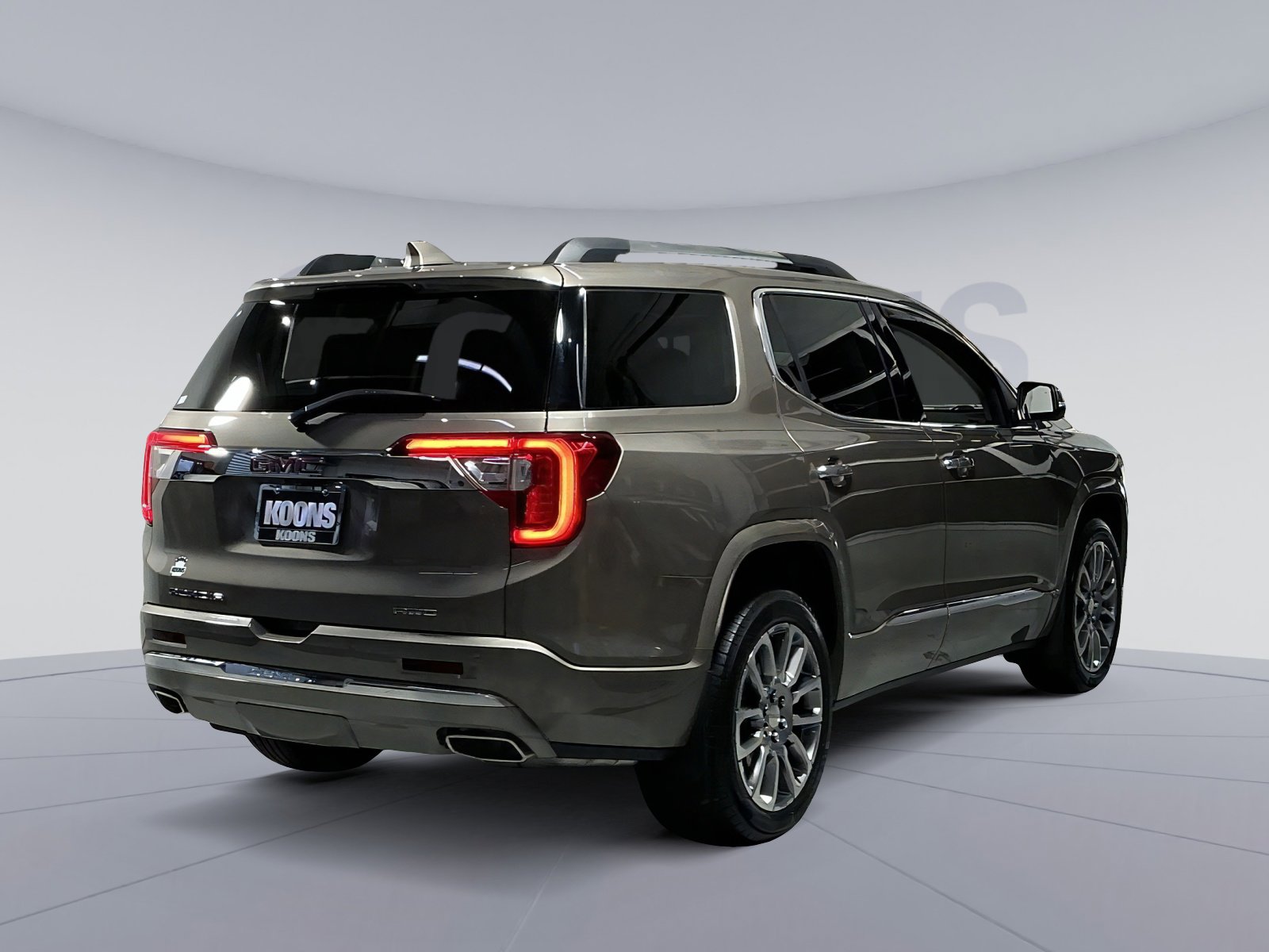 Used 2023 GMC Acadia Denali w/ Denali Ultimate Package image 16