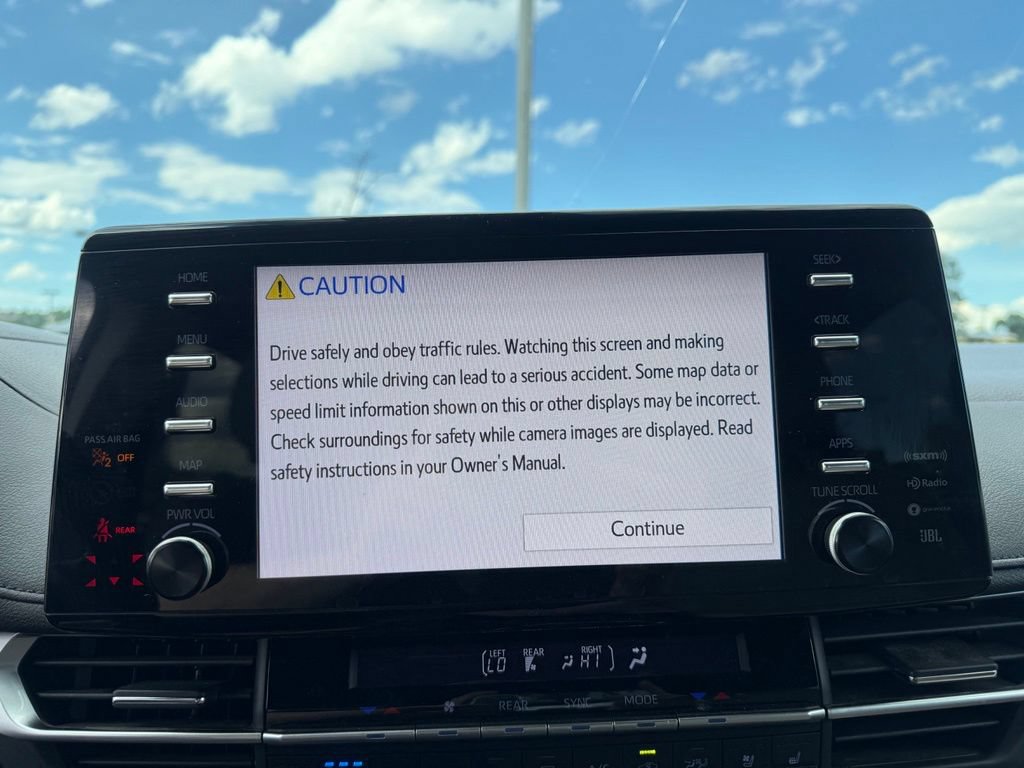Used 2022 Toyota Sienna Limited AWD/4WD image 8