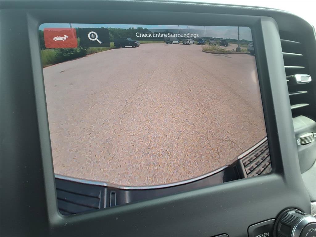 Used 2024 RAM 3500 Big Horn AWD/4WD image 11