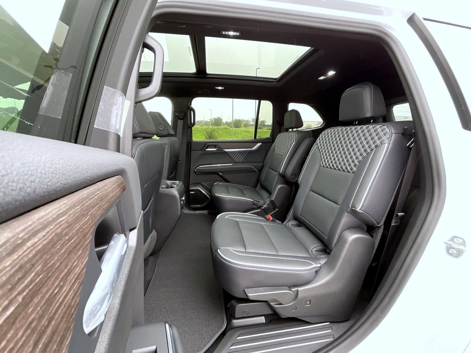 New 2026 GMC Acadia Denali w/ Super Cruise Package AWD/4WD image 19