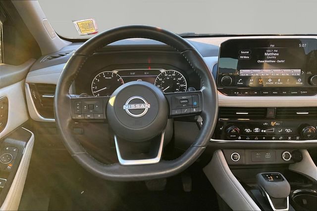 Used 2023 Nissan Rogue SL w/ SL Premium Package image 8