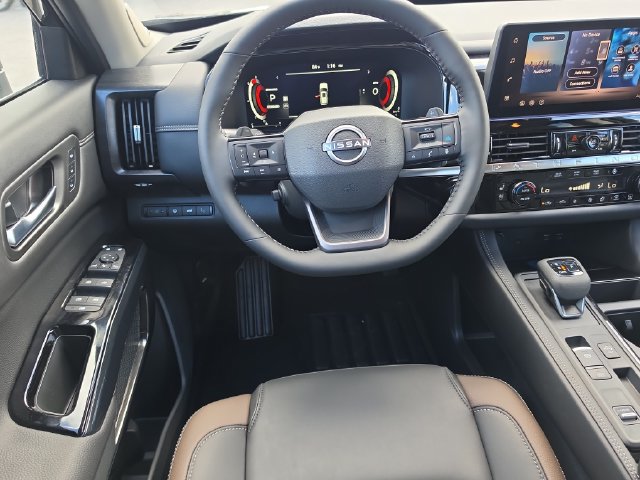 New 2026 Nissan Pathfinder Platinum FWD image 14